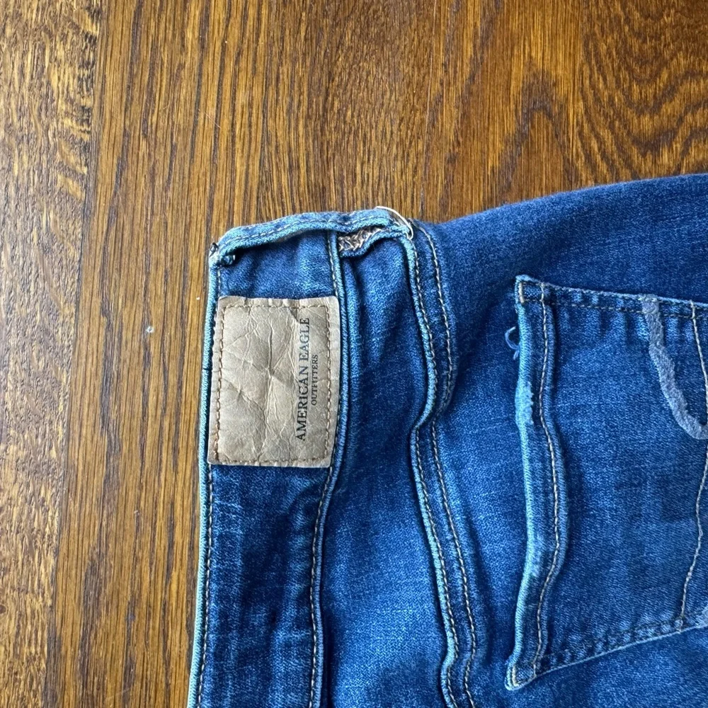 American Eagle Outfitters Dark Blue Distressed Skinny Jeans - Picture 5 of 6